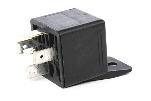 ROLE 12V 30A -.UCL..TIP.FIA.120.6773.12.C - BOSCH 0332019150