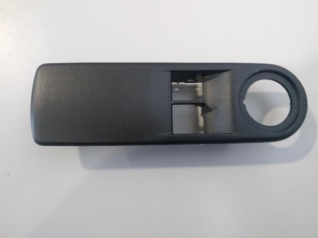 CAM DUGME CERCEVESI SOL CLIO IV - OEK 809611667R